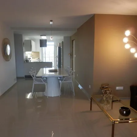 Reve-catalan 2 Chambres Apartment *